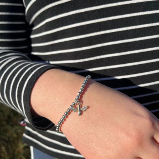 bee-charm-bracelet