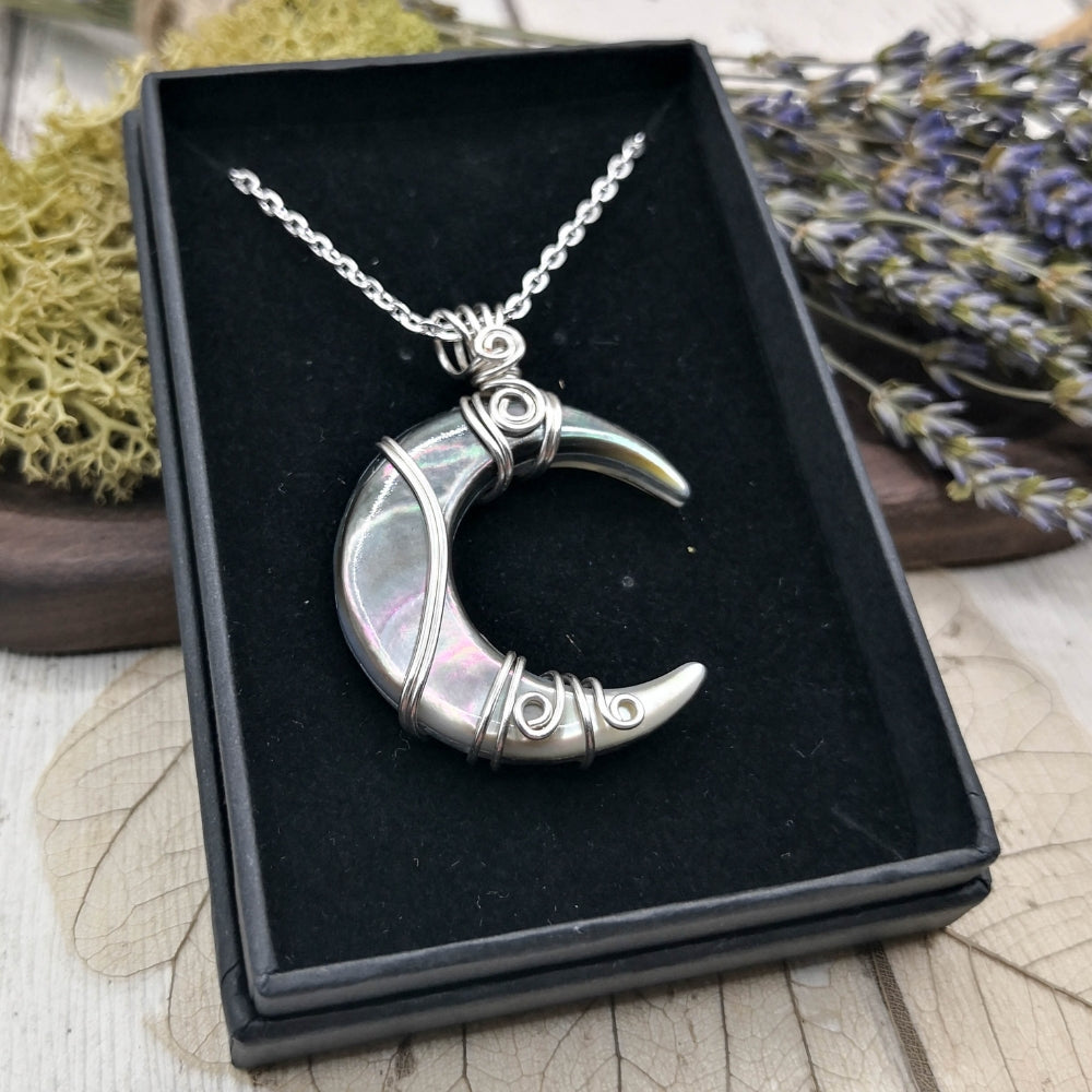 1pc Elegant 18k Gold Plated Stainless Steel Colorful Crescent Moon Pendant  Necklace, Suitable For Women's Daily Wear | SHEIN