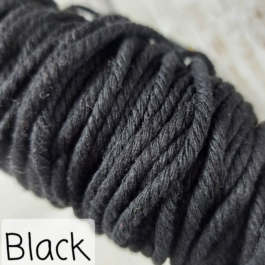 Image showing black macrame string colour option