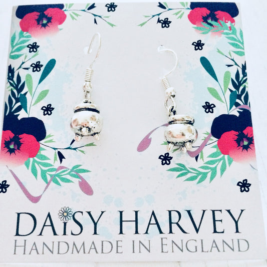 Cauldron Earrings, Gothic Gifts, Gothic Jewelry, Halloween Witch Earrings, Witchcrafts Jewellery, Mini Cauldrons, Simple Witch Gifts.