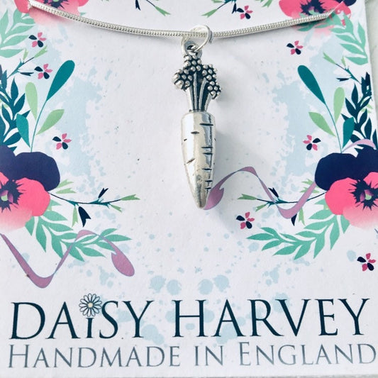 Carrot Necklace, Carrot Jewelry, Allotment Gift, Carrot Gift, Gift for Vegetarian, Vegetable Necklace, Vegetable, Vegan Birthday Present.