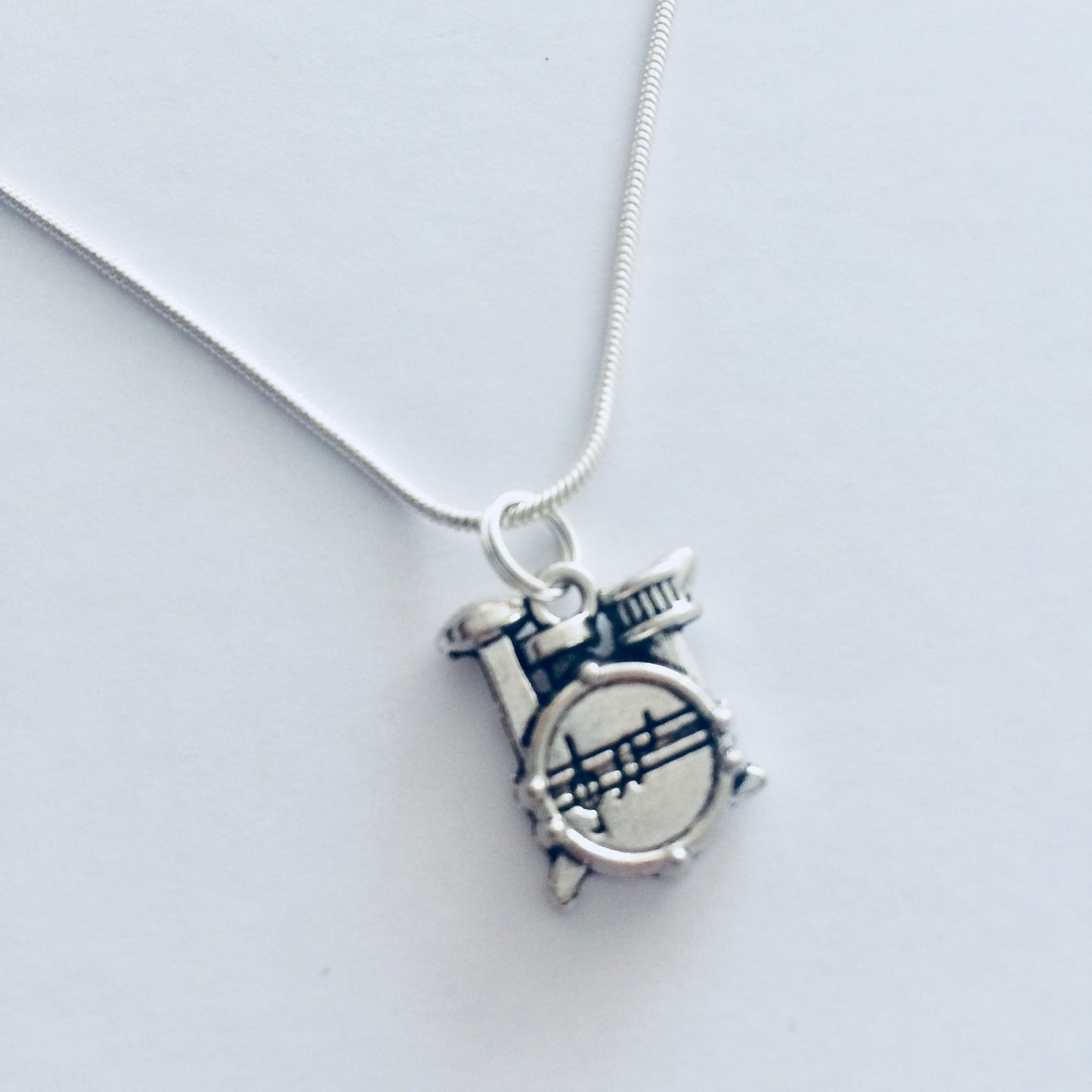 Drum Necklace, Drum Set Jewellery, Drums Jewelry, Drummer Necklace, Drummer Gifts, Musician Necklace, Musician Gift Ideas, Drum Kit Gifts.