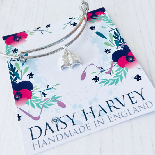 book-bracelet